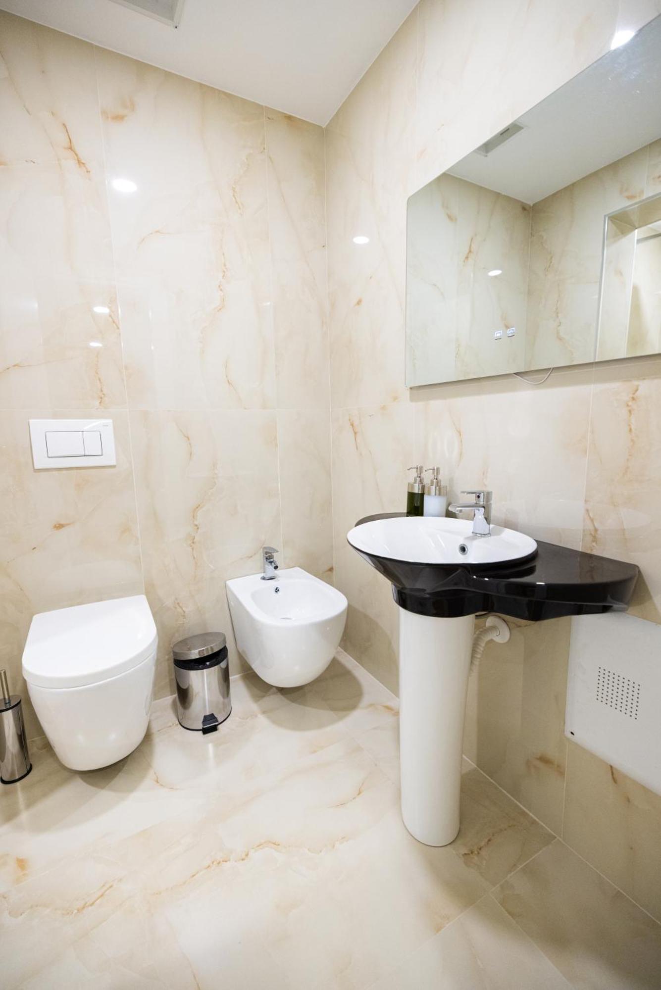 Green Boutique Hotel Vlore Bagian luar foto